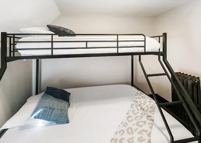 Apartment Uss Maddox
